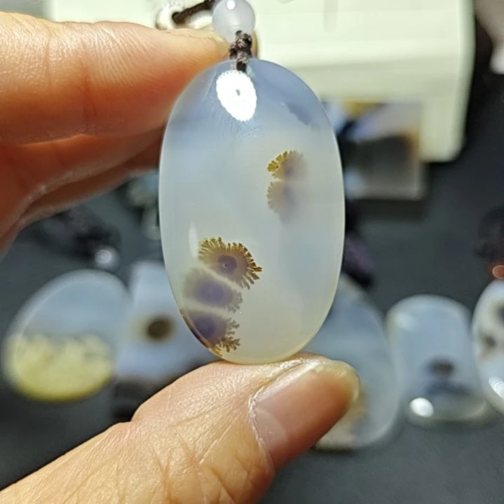 玛瑙/玉髓未镶嵌珠宝奇石