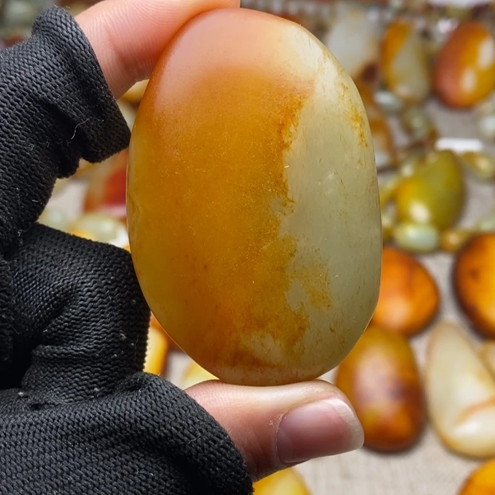 黑***哥和田玉未镶嵌手链