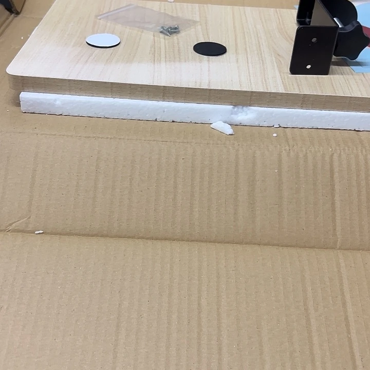 *****四叶草清仓实木板有瑕疵不退不换瑕疵