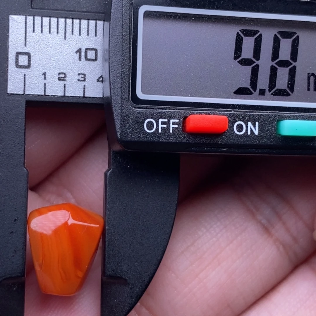 南红玛瑙未镶嵌配饰有瑕疵清仓