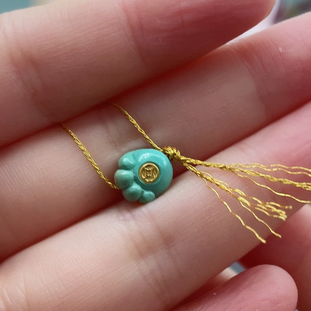 绿松石颈饰未镶嵌