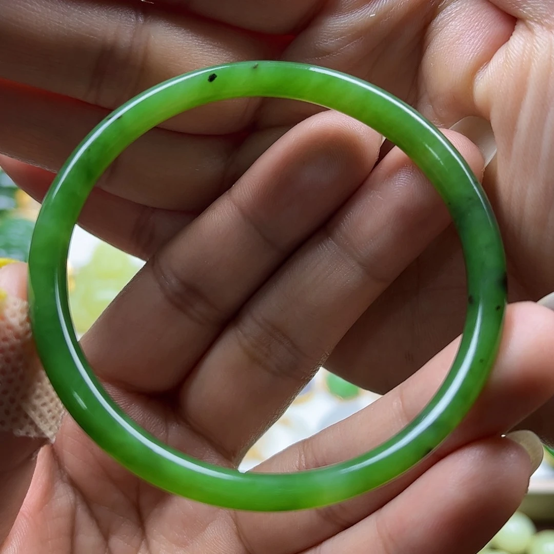 和田玉手镯56圈口未镶嵌