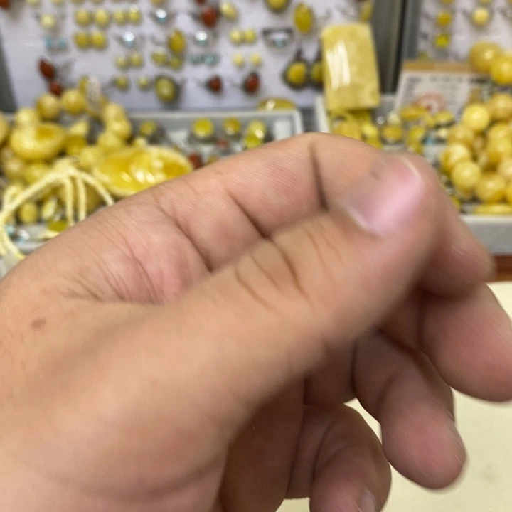 蜜蜡未镶嵌裸石串