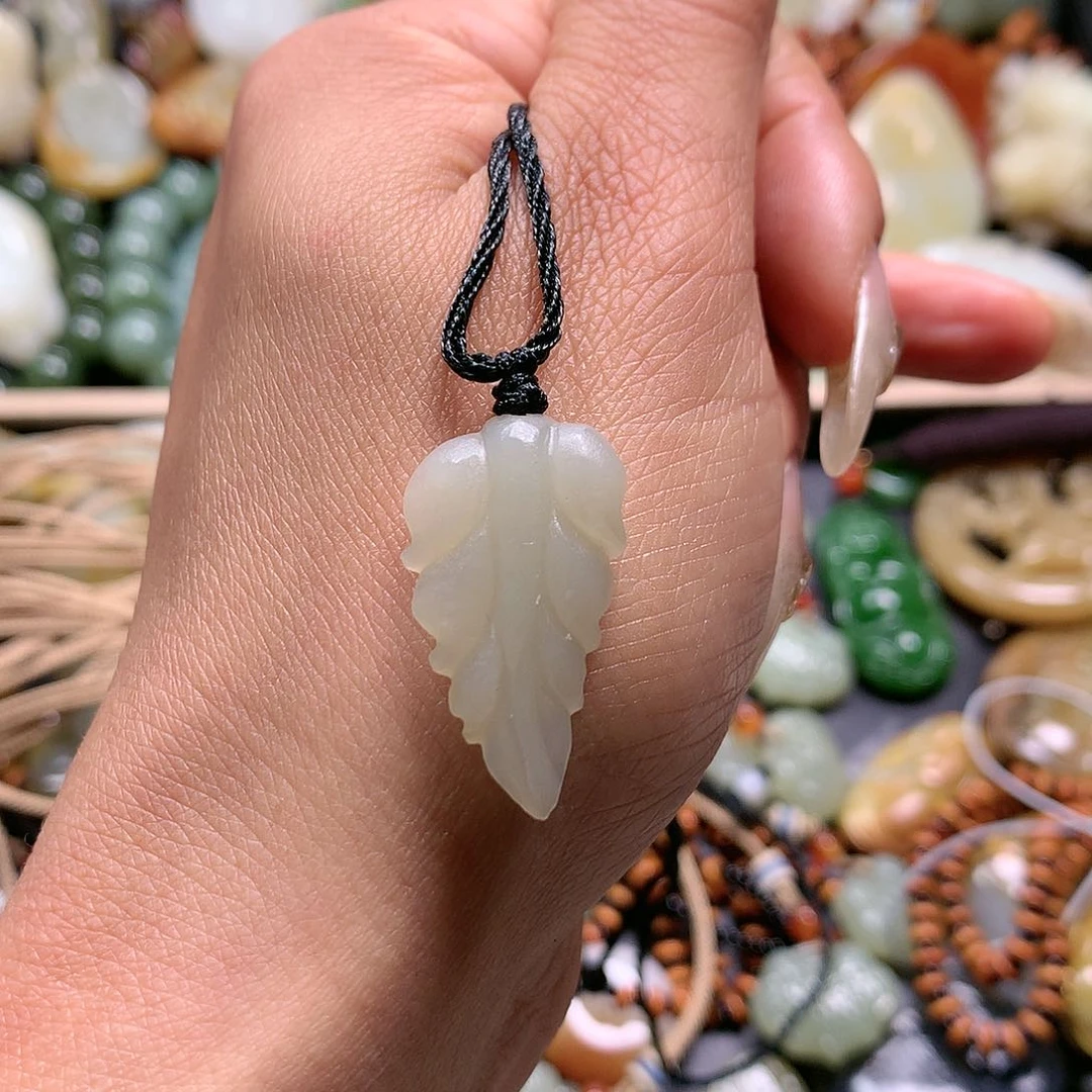 和田玉吊坠未镶嵌