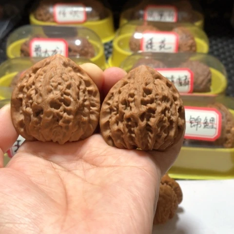 吊坠文玩核桃金牛