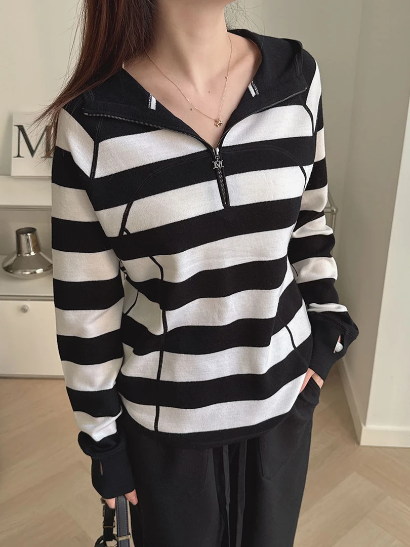 暖糯亲肤羊毛叠穿连帽半拉链针织衫修身撞色黑白条纹减龄上衣
