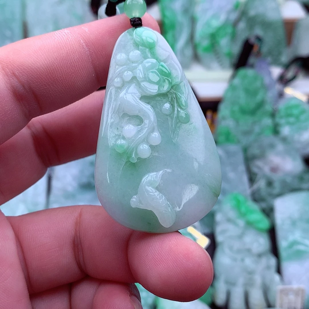 翡翠未镶嵌吊坠(不含链)