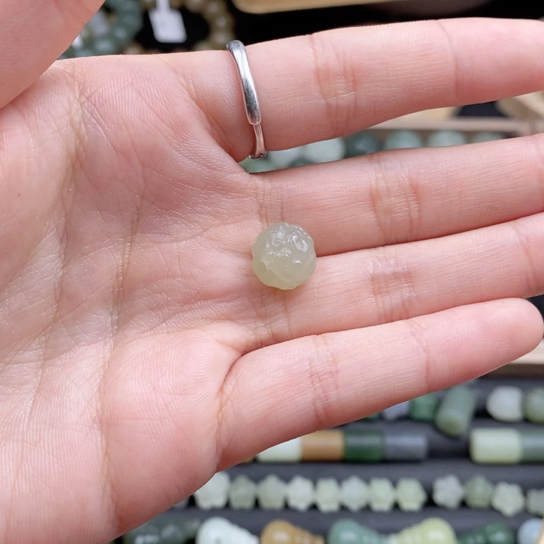 和田玉散珠未镶嵌