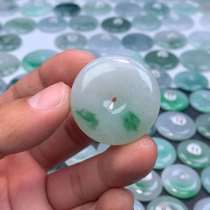 翡翠未镶嵌颈饰34.2-5.8