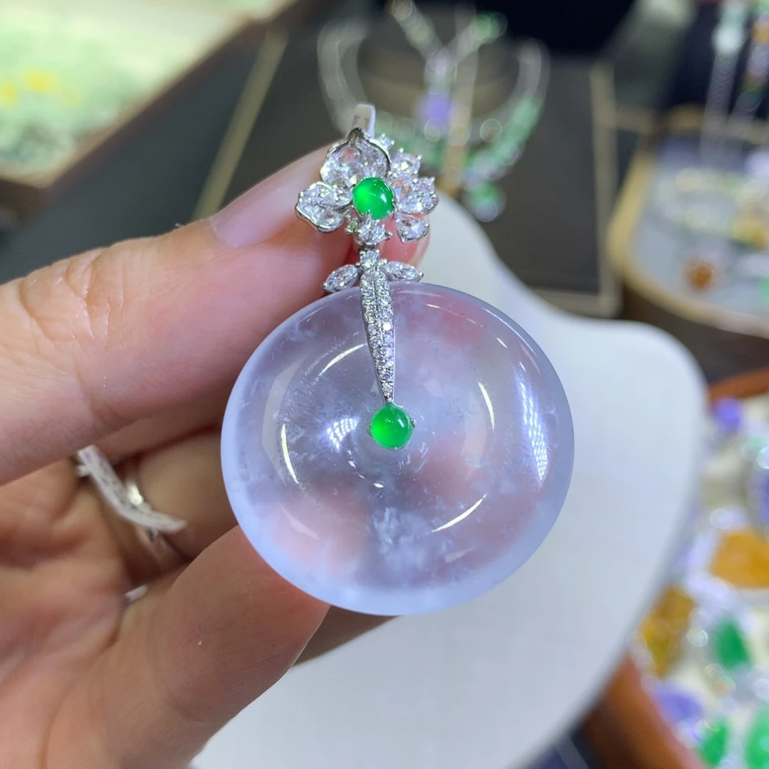 翡翠18K金镶嵌颈饰翡翠吊坠项链