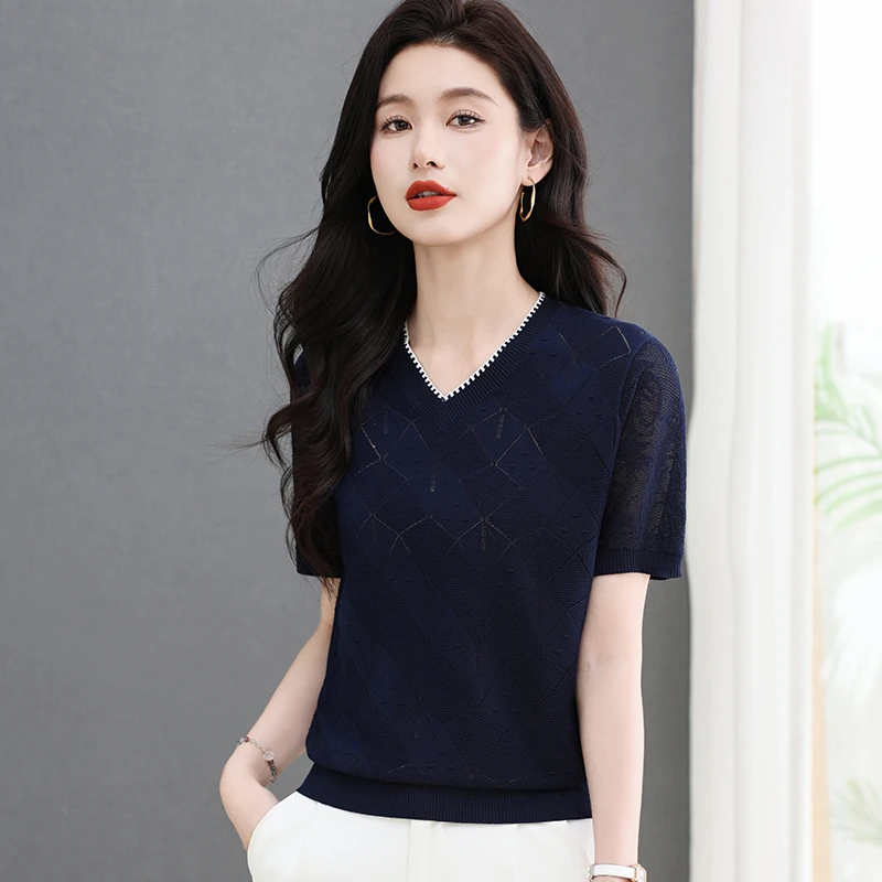 2025夏季新款薄款镂空V领短袖女士气质百搭大码半袖宽松T恤上衣