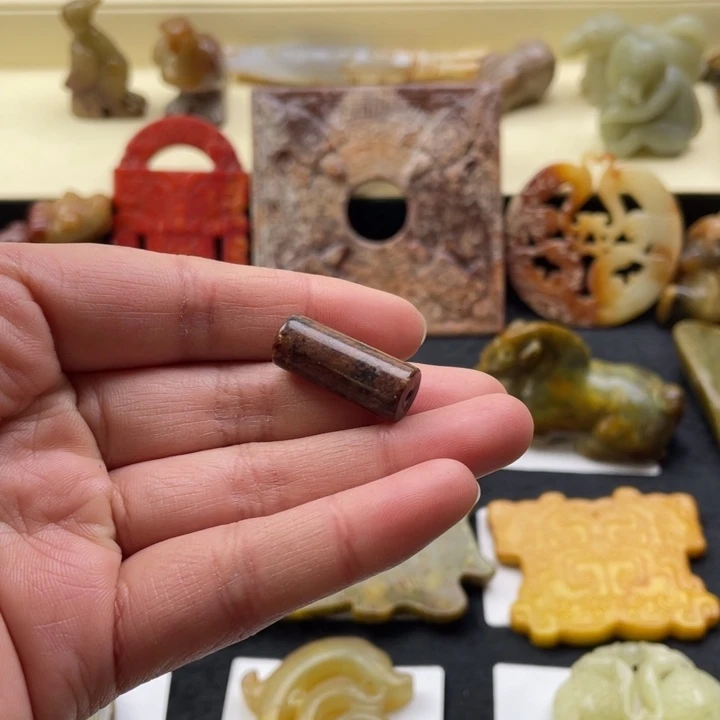 蛇纹石玉颈饰未镶嵌13