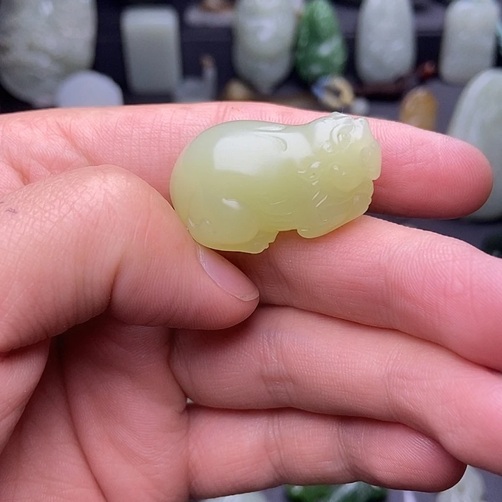 未镶嵌和田玉挂件