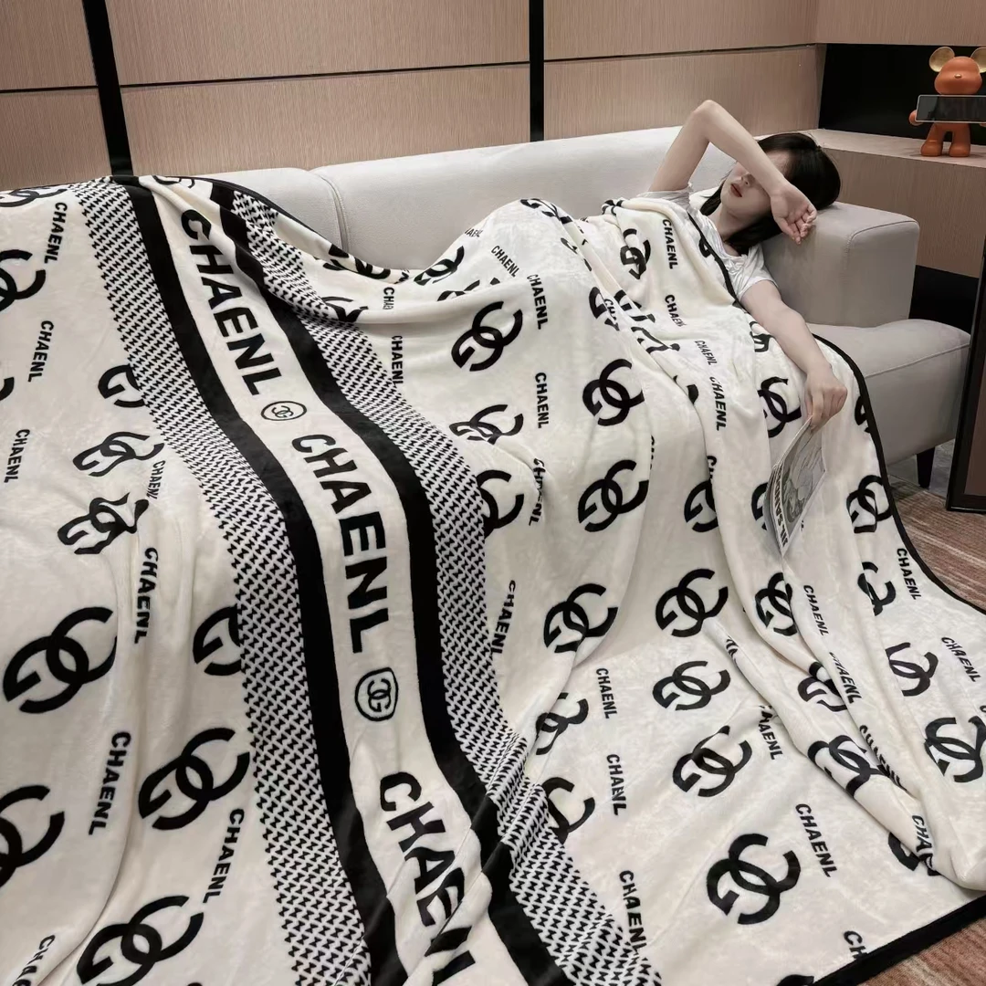 小香风经典 高端牛奶绒双面毯 盖毯加厚 柔软亲肤休闲毯