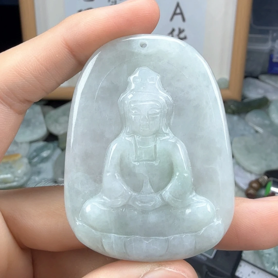 翡翠挂件未镶嵌翡翠