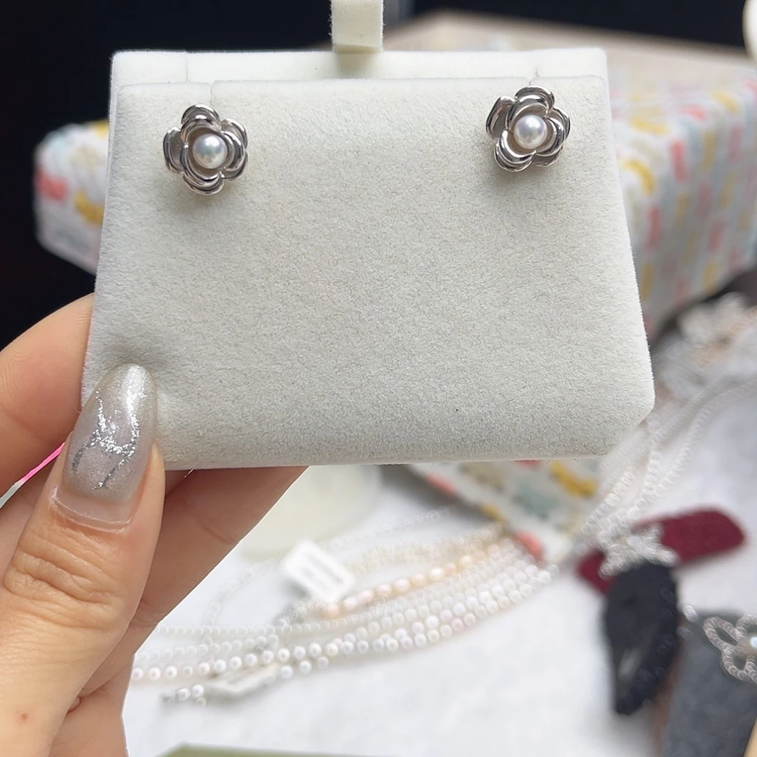 银S925镶嵌耳饰淡水珍珠