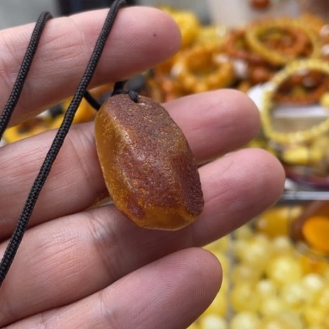 手串琥珀未镶嵌吊坠
