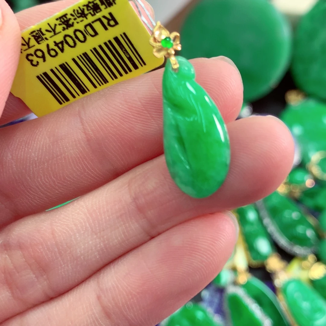 吊坠(不含链)18K金镶嵌翡翠