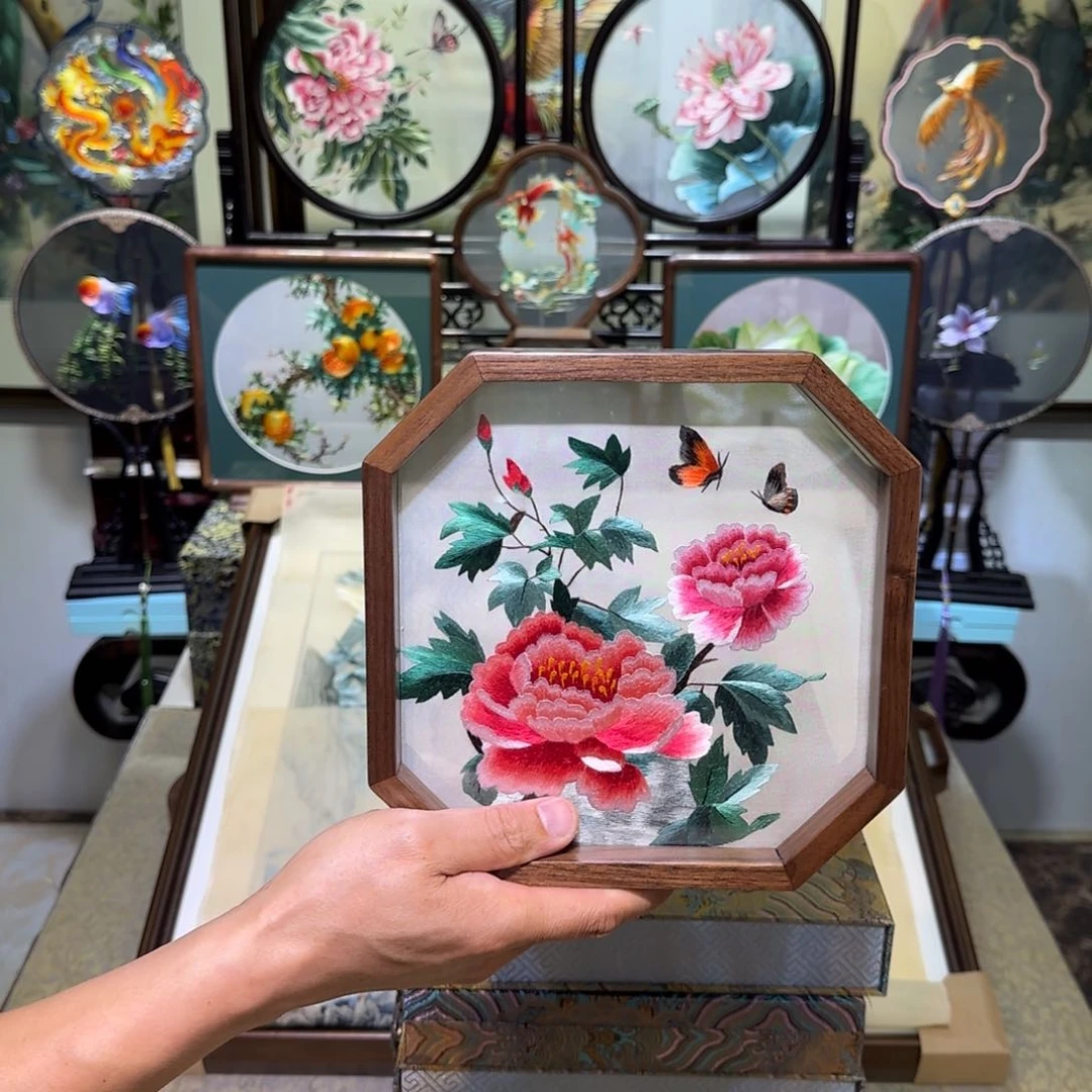 刺绣刺绣工艺精湛