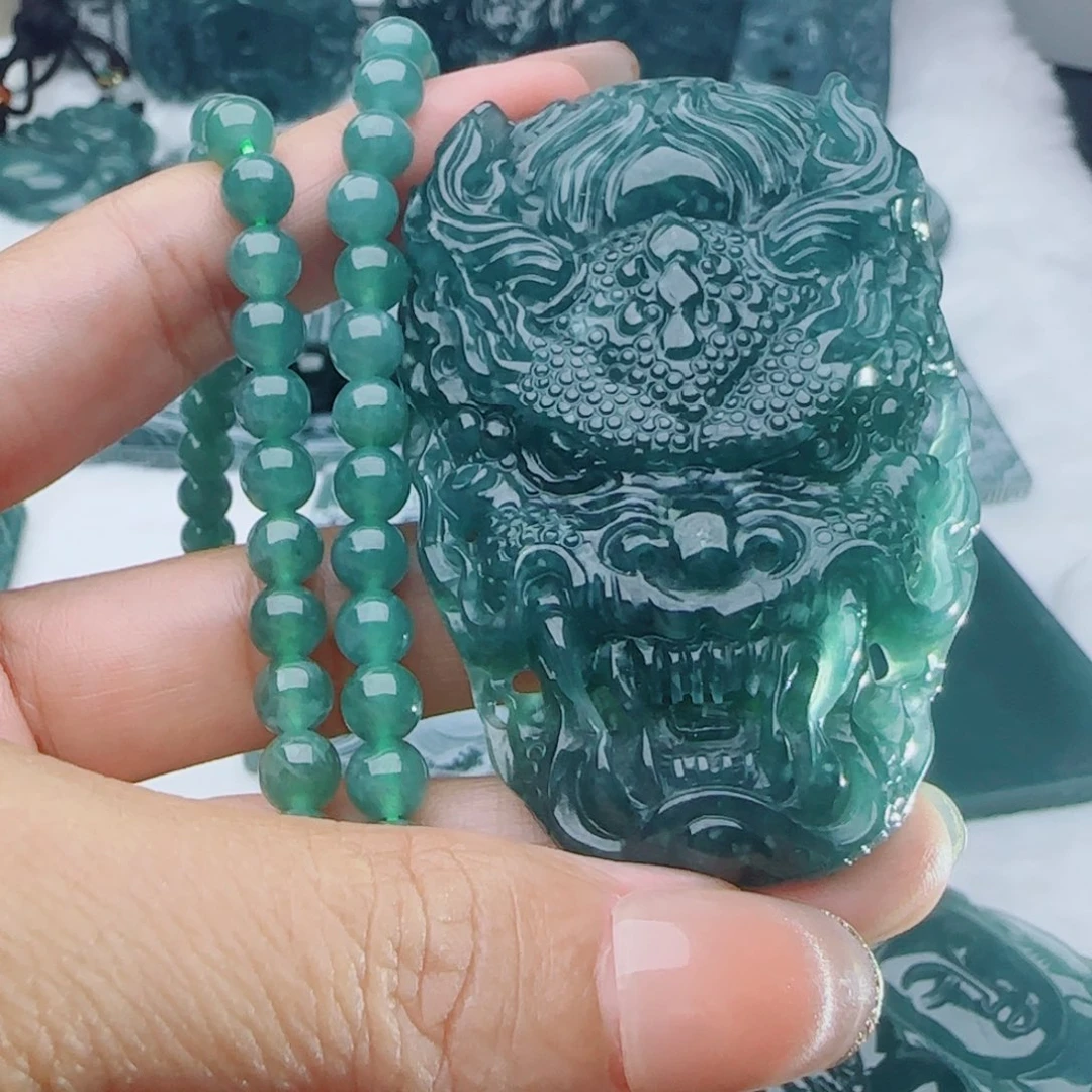 颈饰未镶嵌翡翠多样性发货天然的A货翡翠