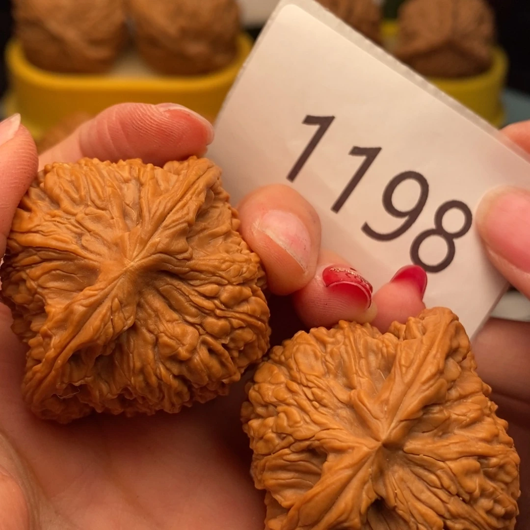 桃核把件南疆45……