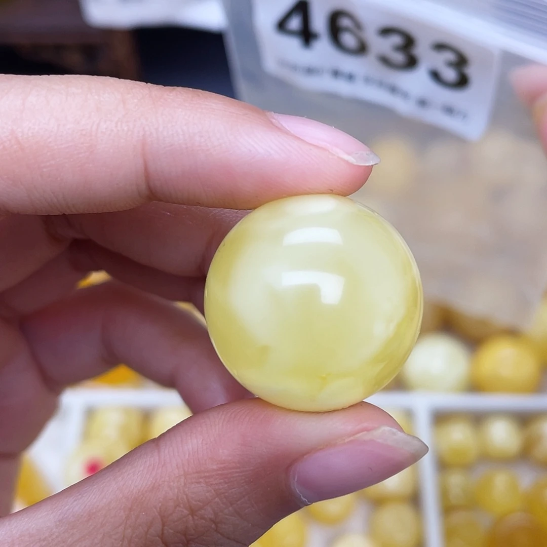 蜜蜡未镶嵌珠宝奇石23