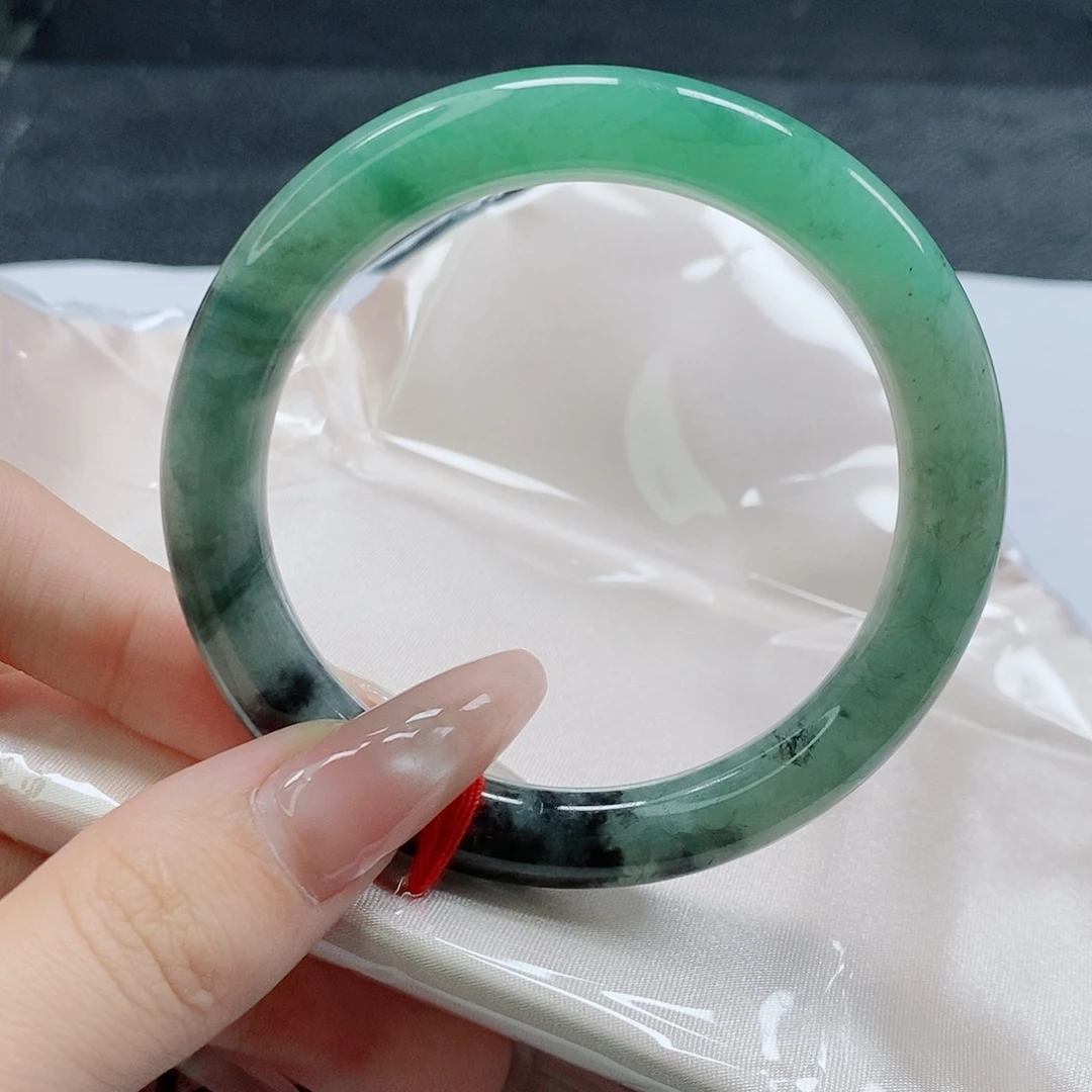 【闪购商品】未镶嵌手镯（圆镯）翡翠495号