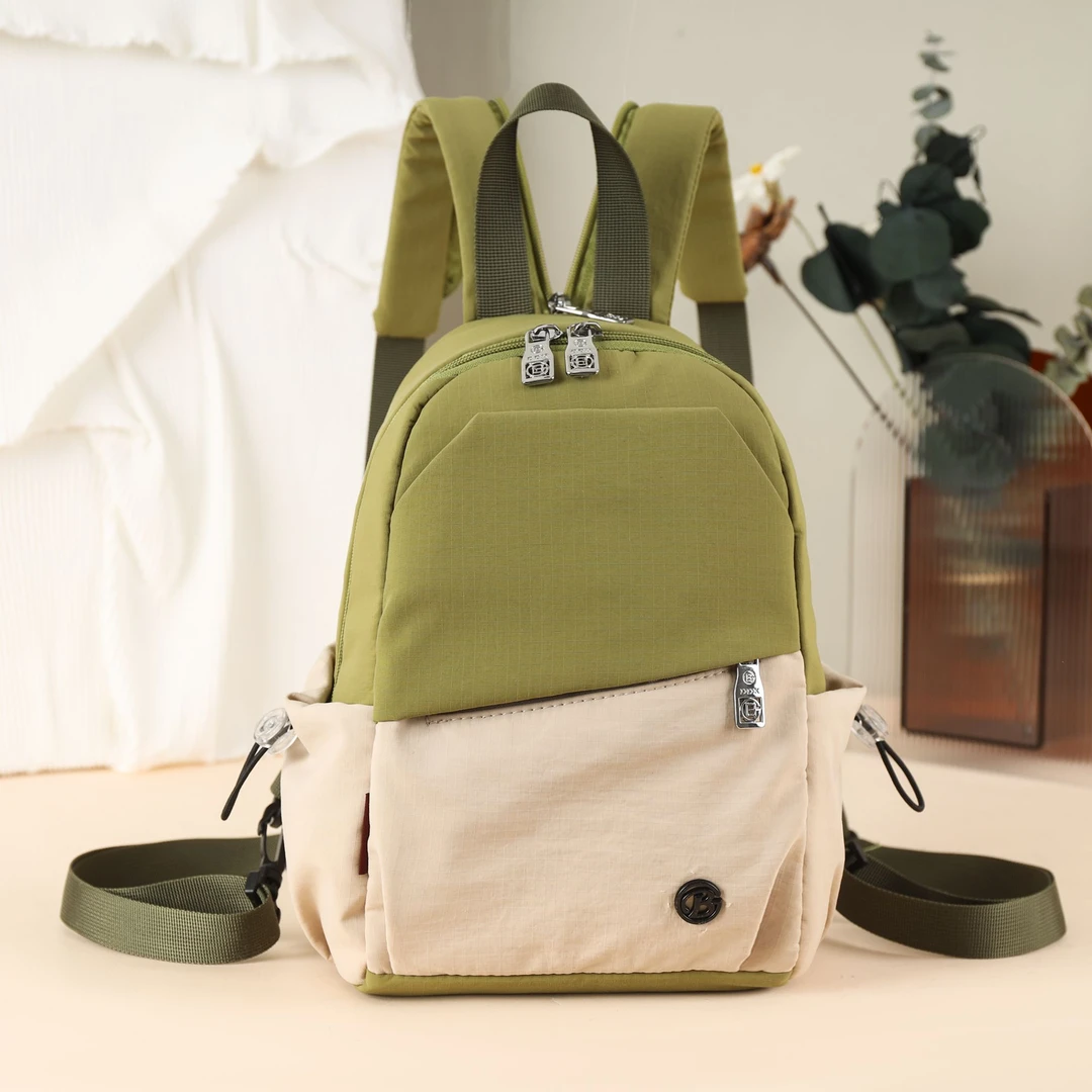 2025新款男女时尚百搭便携轻便多功能双肩背胸包单肩包