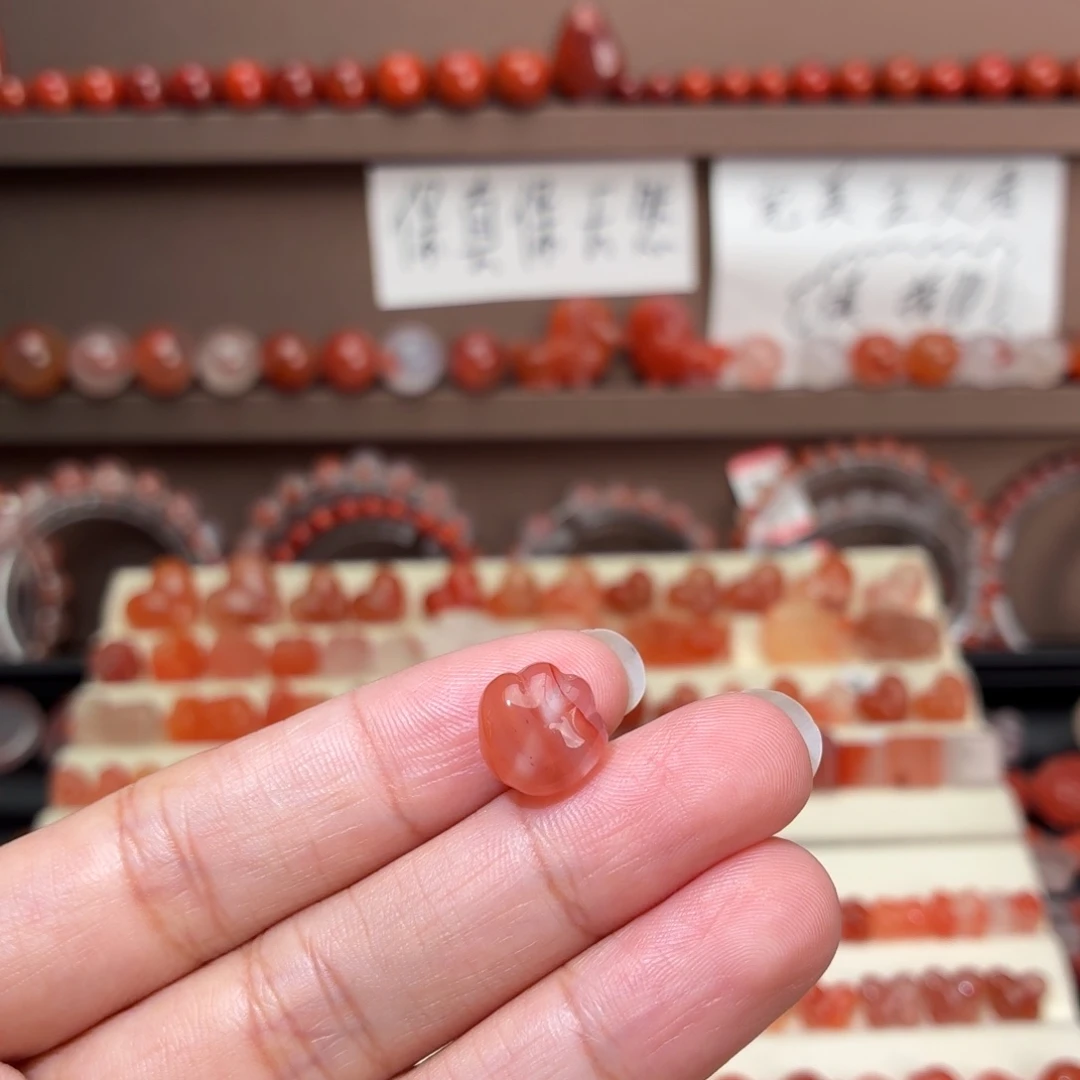 南红玛瑙未镶嵌川料猫爪