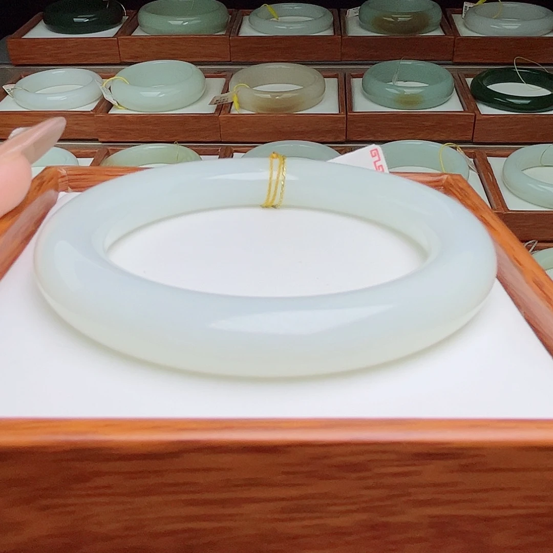 和田玉未镶嵌手镯55.3