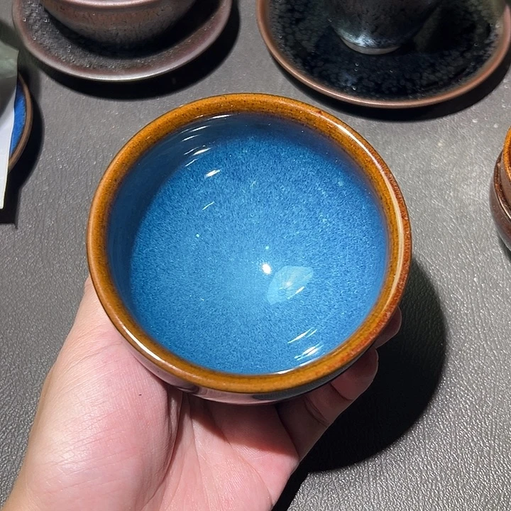 茶盏好想和她谈一下心了