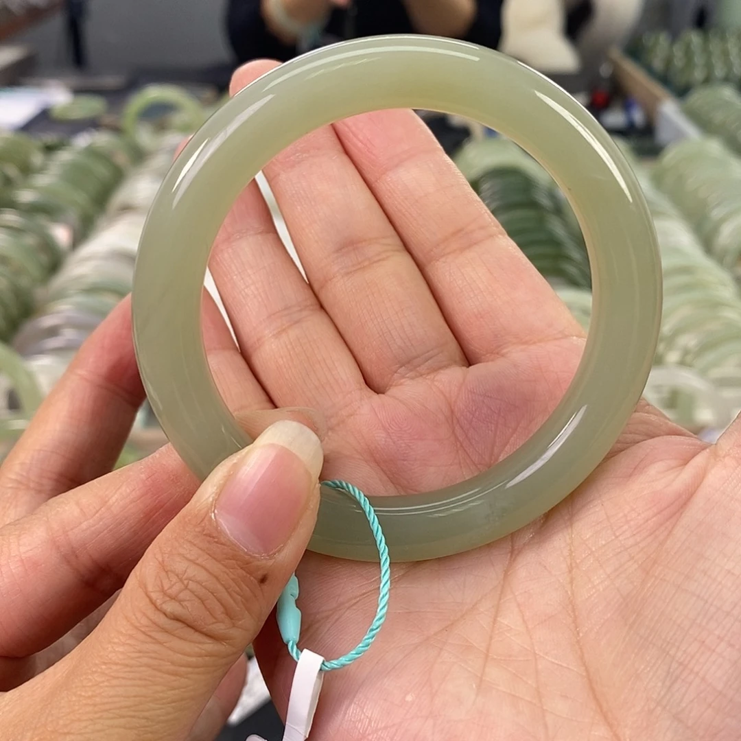 和田玉和田玉手镯56.57未镶嵌