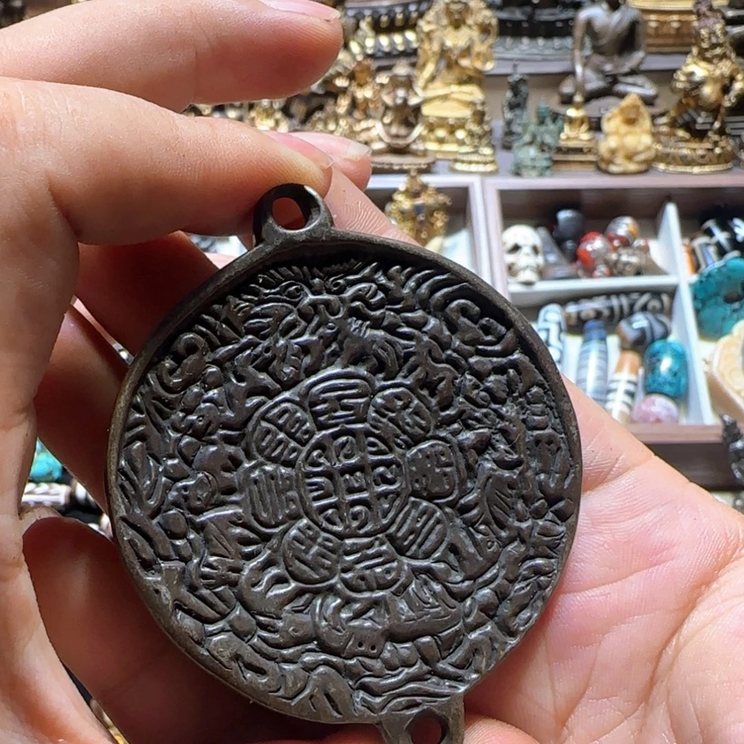 吊坠…………………………吊坠
