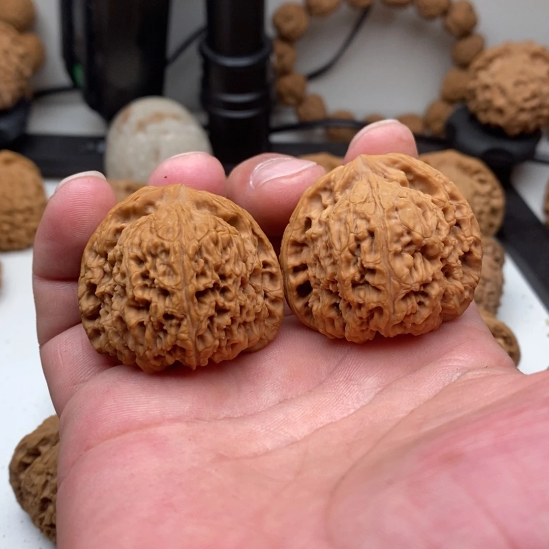 文玩核桃吊坠唐*仁南疆石42