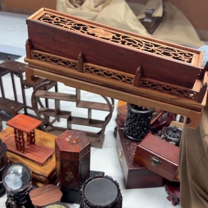 琉璃手工艺品红木工艺品