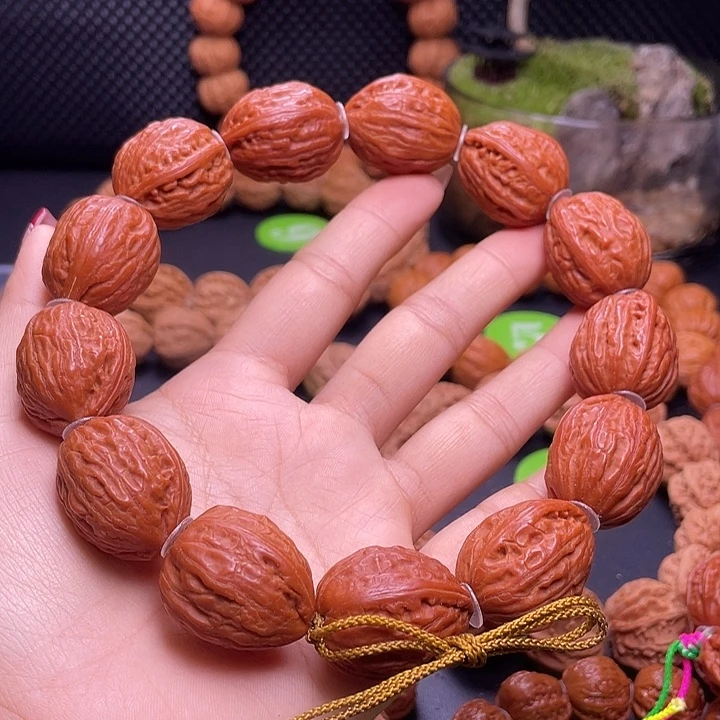 求***师手串文玩核桃小肉肠