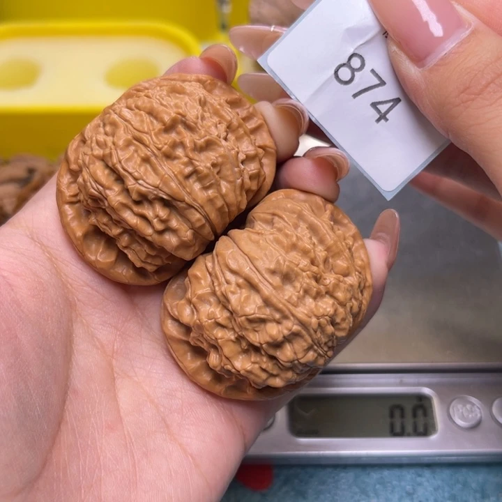把件文玩核桃闷白48.874