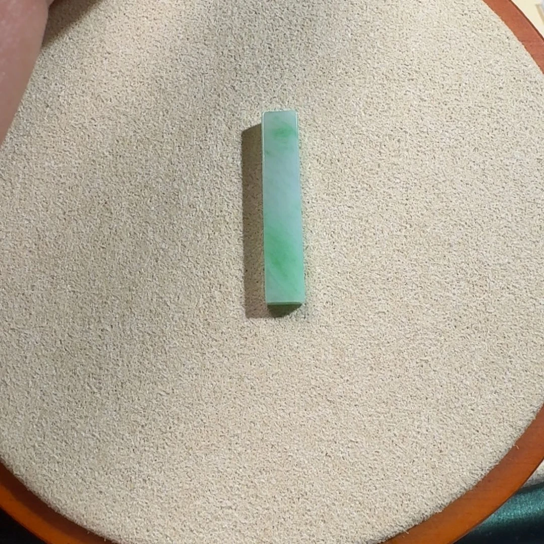 椰***冰翡翠未镶嵌颈饰天然A货翡翠裸石