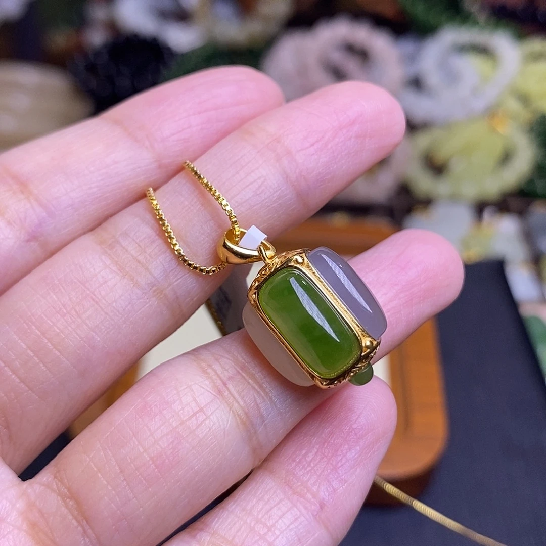 和田玉未镶嵌颈饰早间福利价银镶多宝