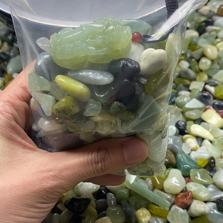 蛇纹石玉鱼缸石未镶嵌