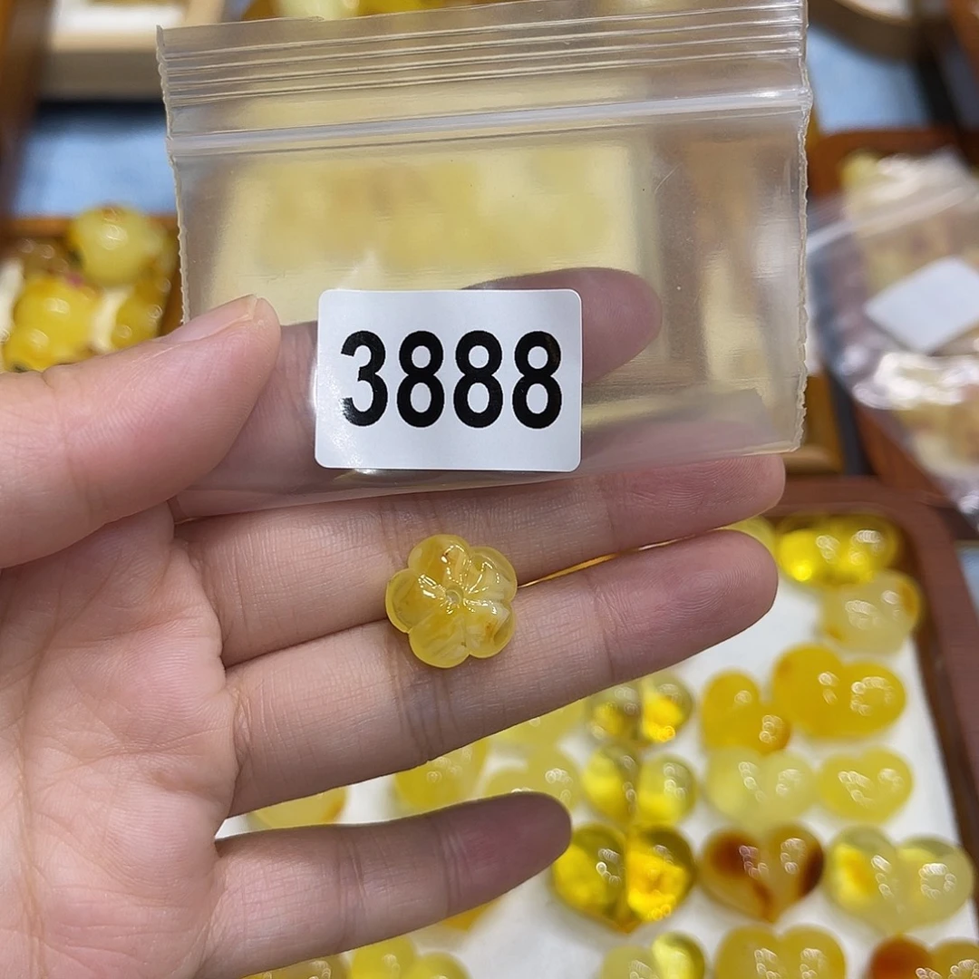 琥珀未镶嵌珠宝奇石