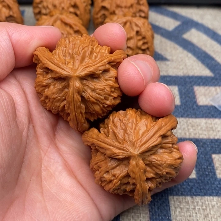 吊坠文玩核桃一**随三棱