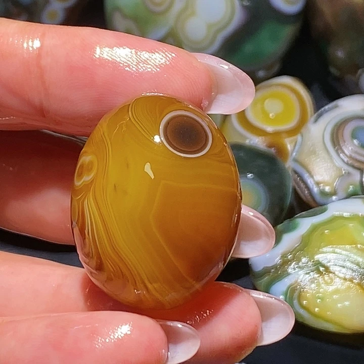 玛瑙/玉髓未镶嵌珠宝奇石69