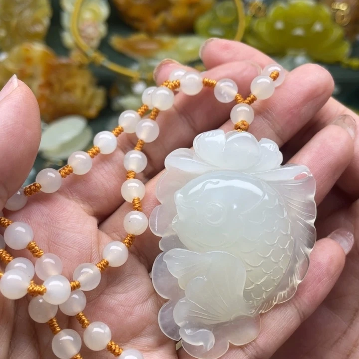 蛇纹石玉未镶嵌项链