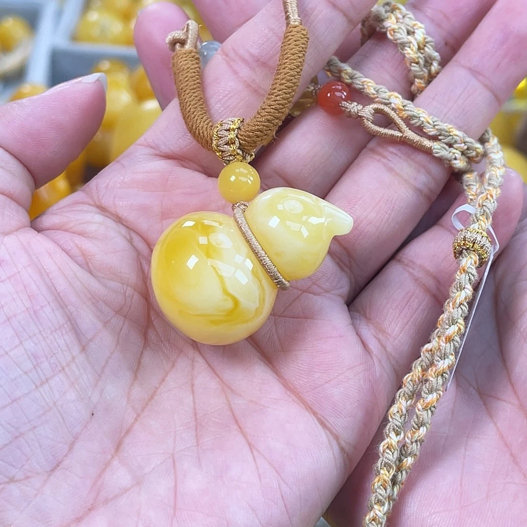 琥珀未镶嵌珠宝奇石h30