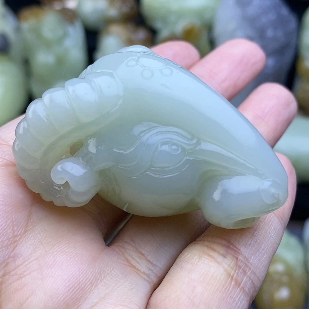 未镶嵌和田玉把件