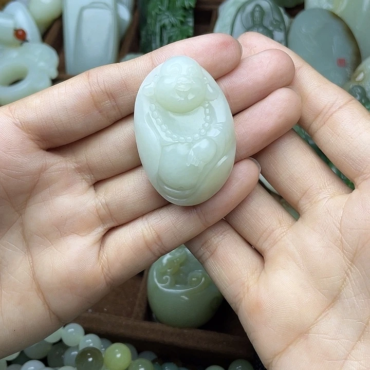 和田玉未镶嵌颈饰