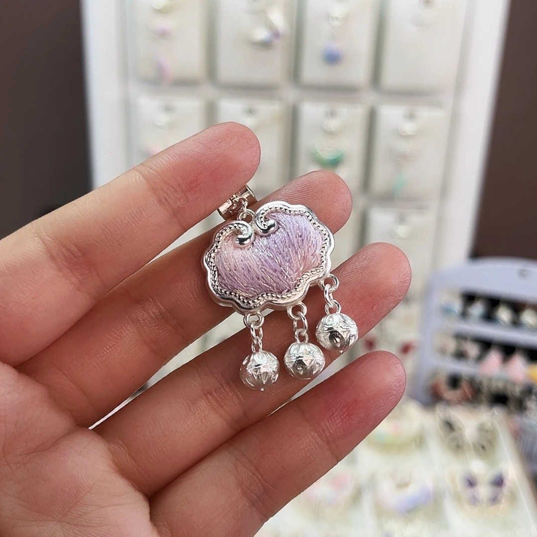 布艺合金如意吊坠