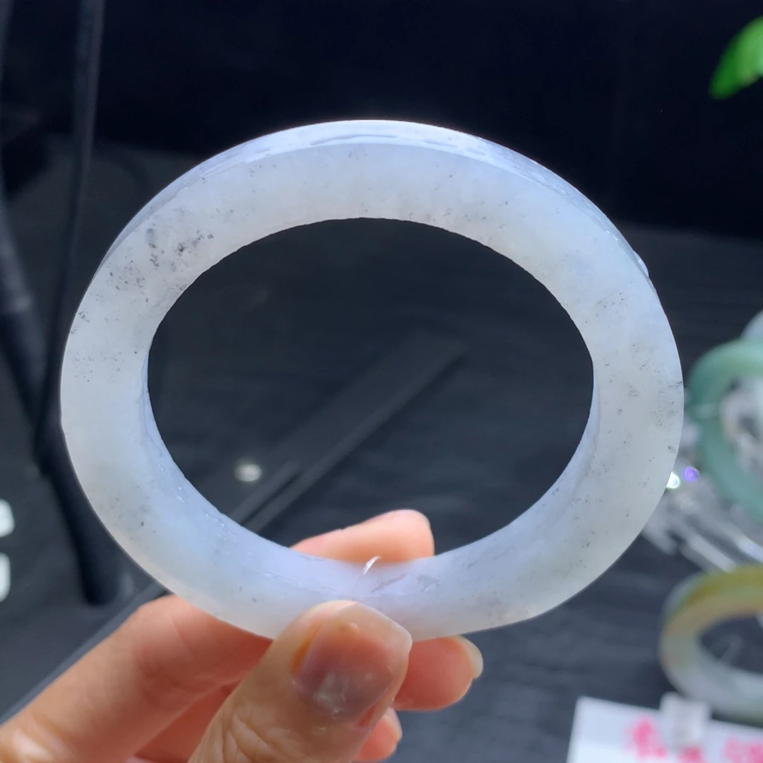 定制翡翠未镶嵌手镯