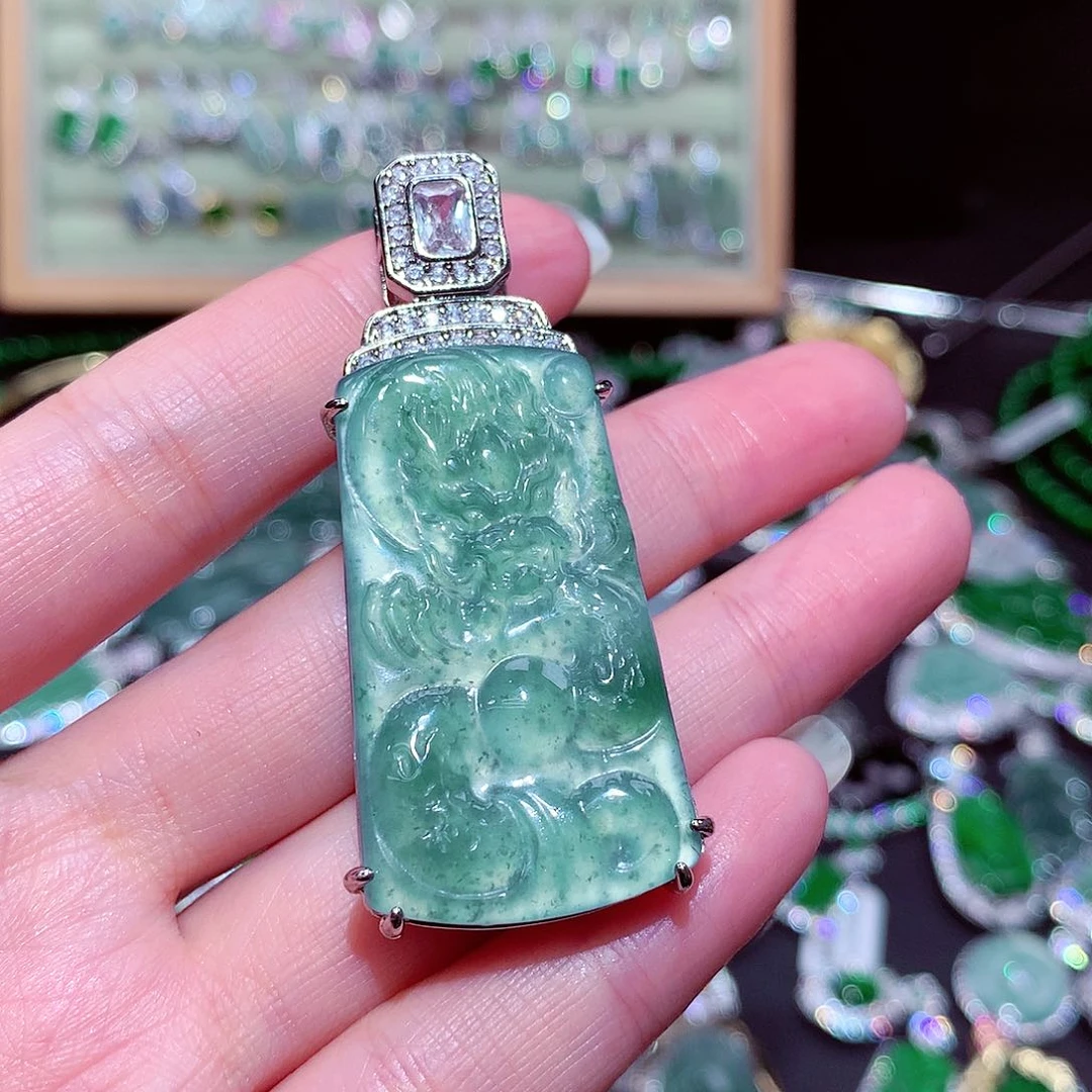 【闪购商品】翡翠吊坠(不含链)未镶嵌